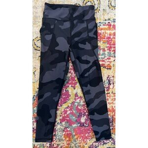 Old Navy Active Camo Leggings (XS)